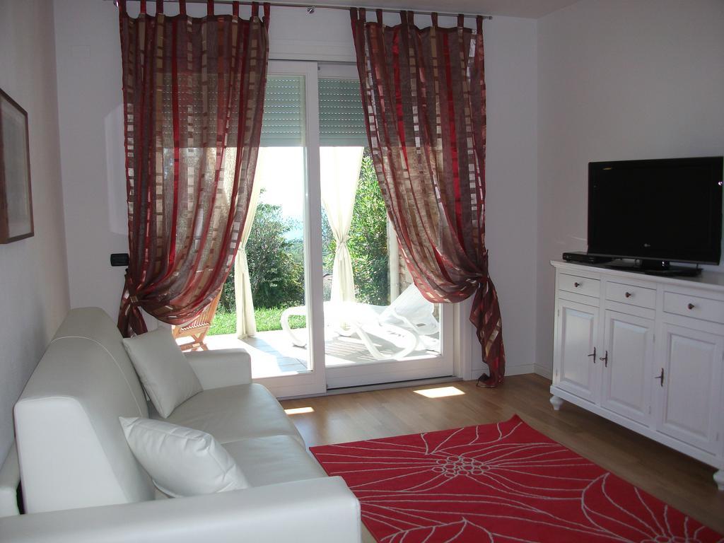 Residence Il Poggio Al Sole Toscolano Maderno Kamer foto