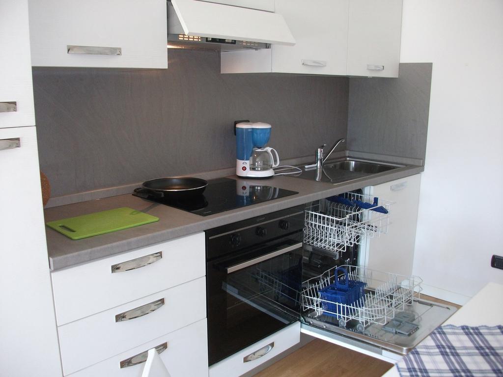 Residence Il Poggio Al Sole Toscolano Maderno Kamer foto